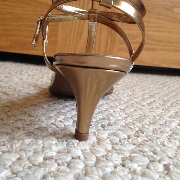 J. CREW - Greta Metallic T-Strap Sandal - NEW in Box - Picture 6 of 8